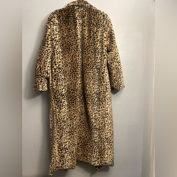Leopard Print Faux Fur Coat - Picture 4 of 4